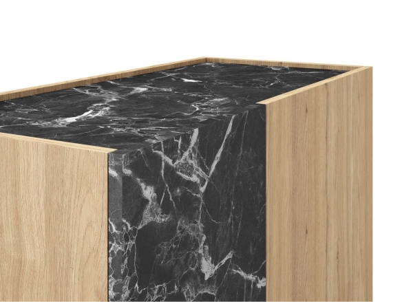 Mueble auxiliar alto color madera-mármol negro  merkamueble