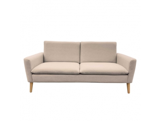 Sofá 3 plazas color arena con patas de madera  merkamueble