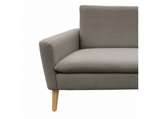 Sofá 3 plazas color gris con patas de madera  merkamueble 2