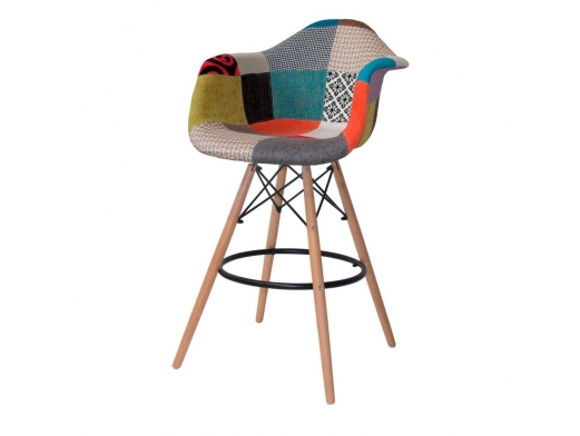 Sillón taburete de cuadros con patas de madera  merkamueble
