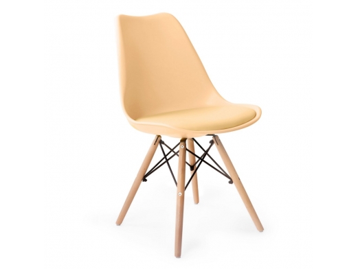 Silla beige con cojín fijo y patas de madera  merkamueble