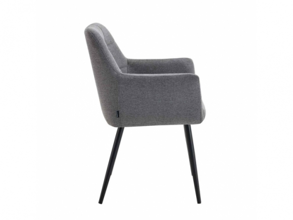 Sillón gris acolchado con patas negras  merkamueble