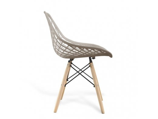 Silla color topo de rejilla y patas en madera  merkamueble 2
