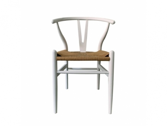 Silla de madera maciza olmo lacada blanca con asiento de rattan  merkamueble