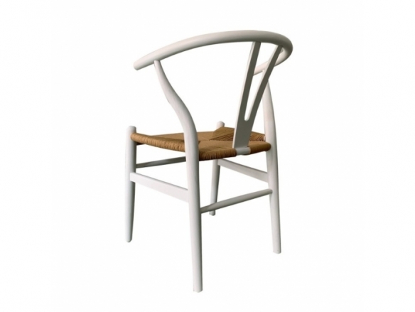 Silla de madera maciza olmo lacada blanca con asiento de rattan  merkamueble