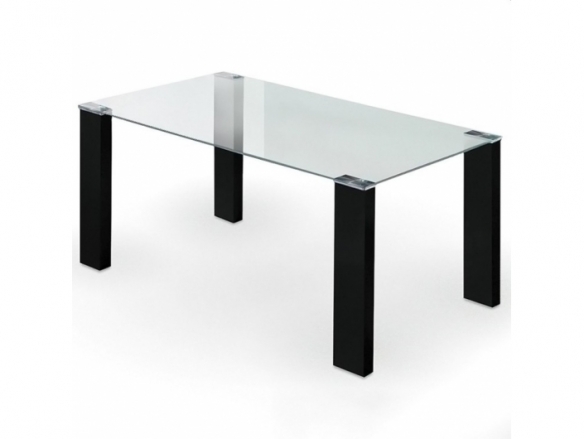 Mesa con patas negras y cristal transparente 160 cm  merkamueble