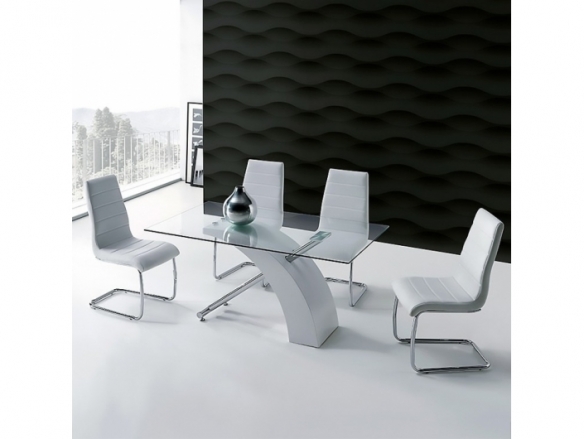 Mesa de comedor blanca con cristal y acero cromado 150 cm  merkamueble