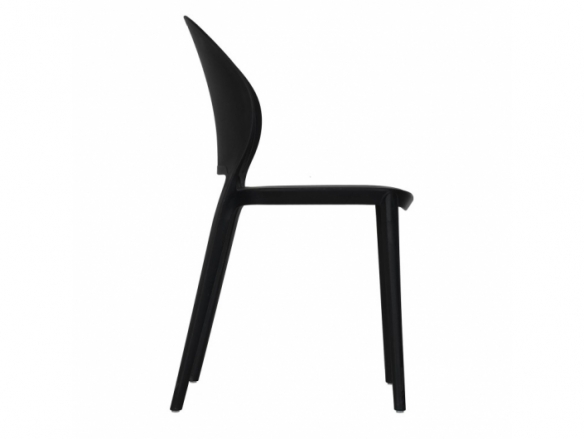 Silla negra apilable  merkamueble