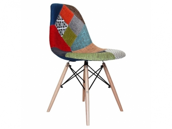 Silla de cuadros y patas de madera  merkamueble