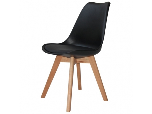 Silla negra con patas de madera rectangulares  merkamueble