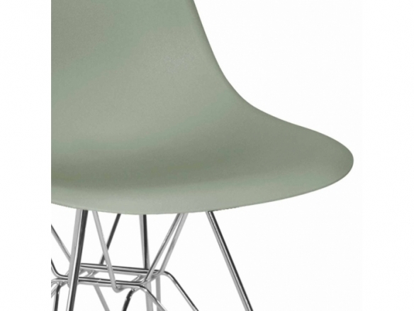 Silla color verde con con patas acero cromado  merkamueble