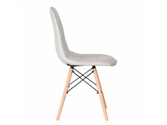 Silla gris claro capitoné con patas madera  merkamueble