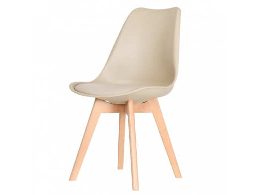 Silla color arena con paras de madera  merkamueble 2
