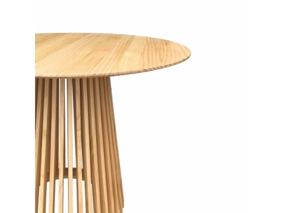 Mesa redonda madera barnizada 100 cm  merkamueble