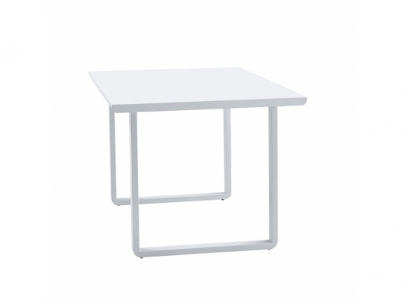 Mesa de comedor con patas de metal blanca 140 cm  merkamueble