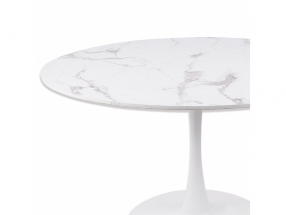 Mesa con efecto mármol blanca con pie central 120 cm  merkamueble