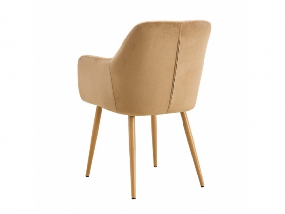 Sillón de terciopelo color arena con patas metálicas  merkamueble