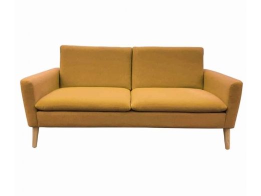 Sofá 3 plazas color amarillo con patas de madera  merkamueble