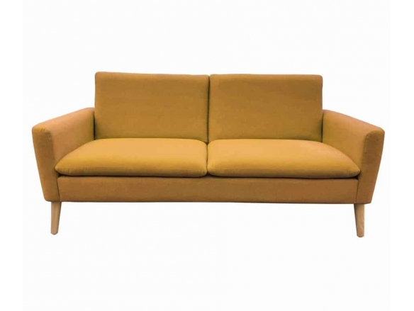 Sofá 3 plazas color amarillo con patas de madera  merkamueble