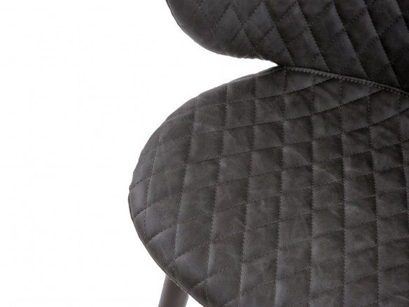 Silla de comedor tapizado símil piel gris y patas negras  merkamueble