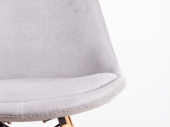 Pack 4 sillas de comedor tapizado gris y patas de madera  merkamueble